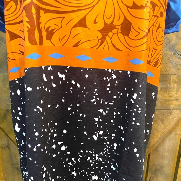 Electric Blue & Tooled Leather Print Splatter Paint Tee - Picture 10 of 13